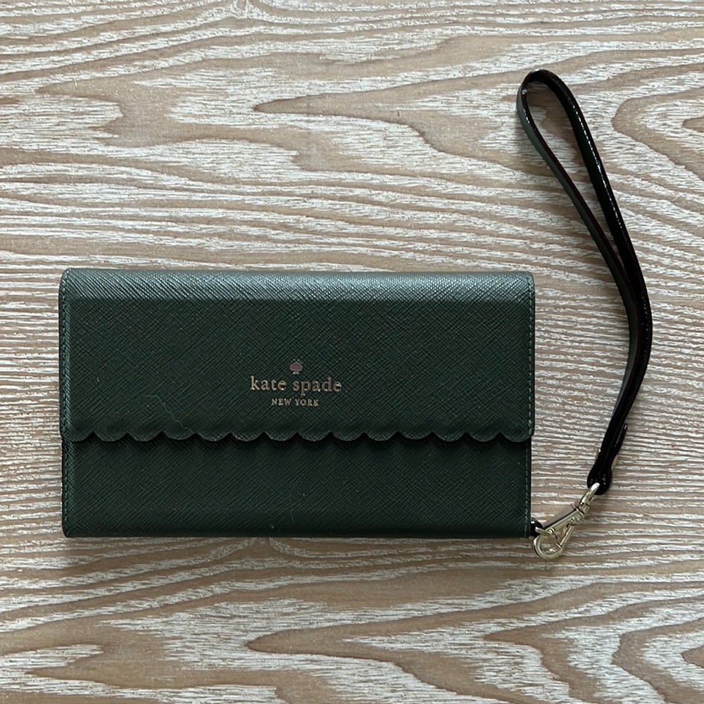 Kate Spade Scalloped iPhone Wallet - Dark Green